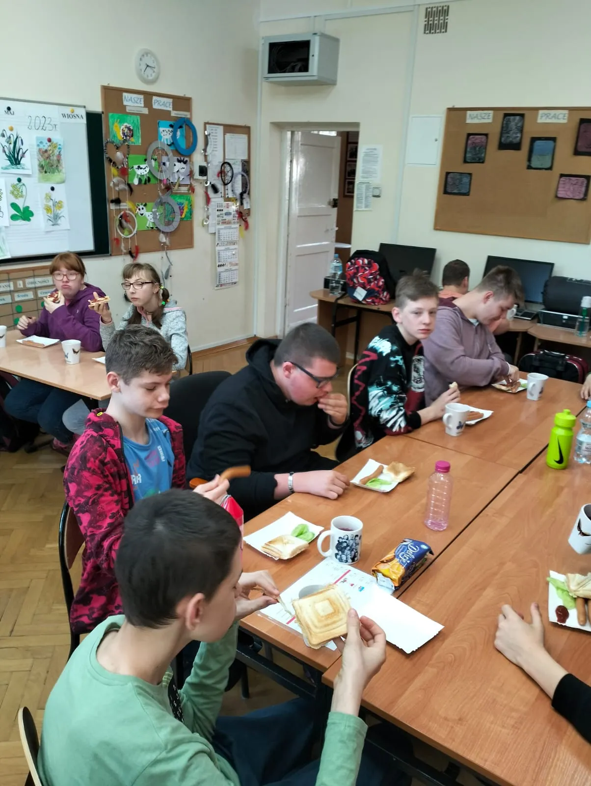 Szkoła pod Księżycem i Gwiazdami