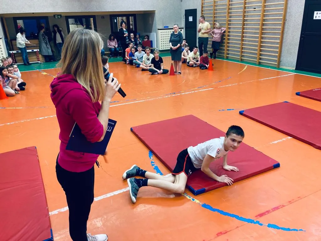 ZDROWO NA SPORTOWO